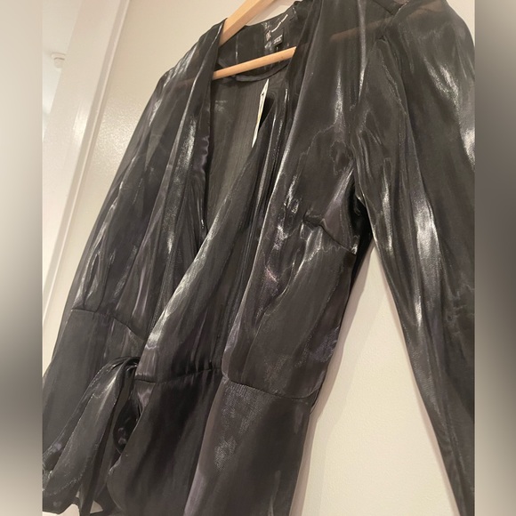 NWT-INC INTERNATIONAL CONCEPTS Women's Black Long-Sleeve Wrap Blouse Top Size M - Picture 8 of 10